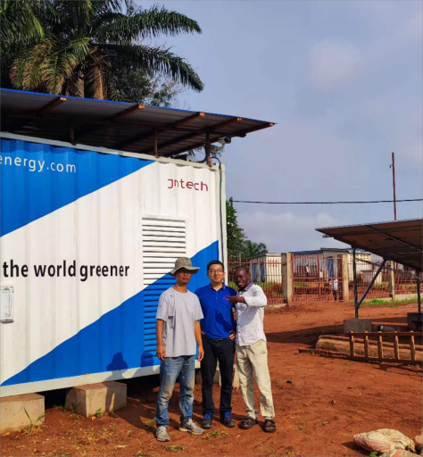 Микросетевая система хранения дизельной солнечной энергии в Конго